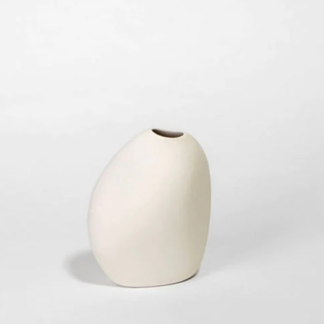 Pebble vase Larger white