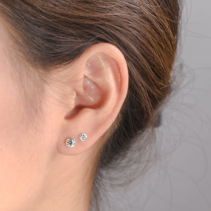 WS Earrings | Small Classic Zirconia