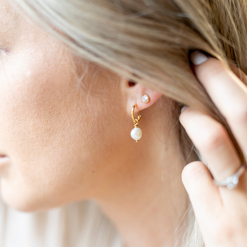 Earrings | Freshwater Pearl Hoops