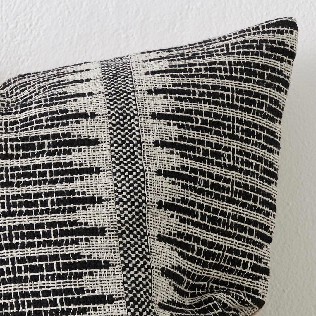 Tatami Cushion | shadow